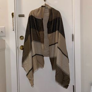 Zara oversized scarf. One size.